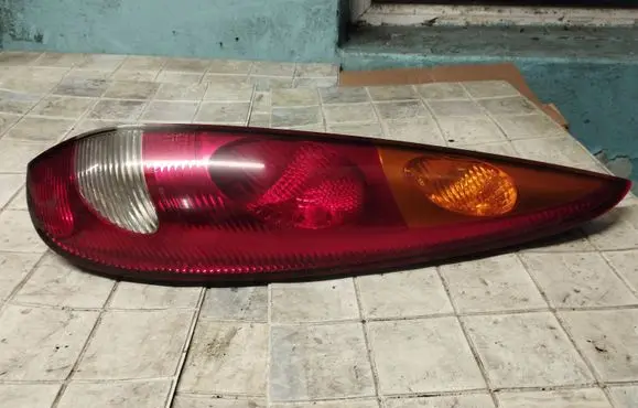 Nissan Almera Tino Rear/tail lights