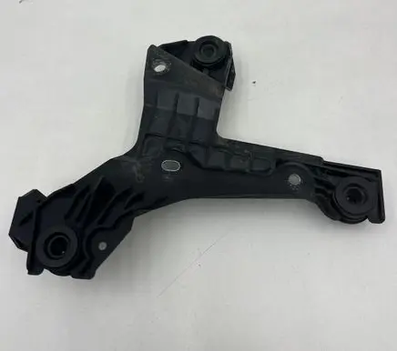 Volvo V70 Air filter cleaner box bracket assembly 30636575