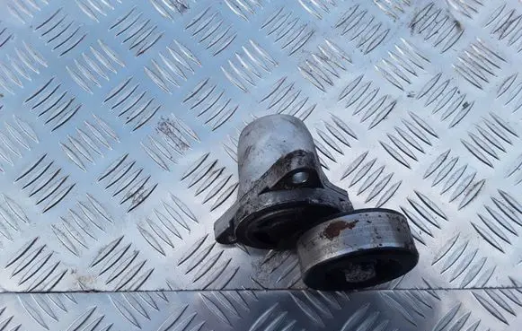 Hyundai Getz Alternator belt tensioner 