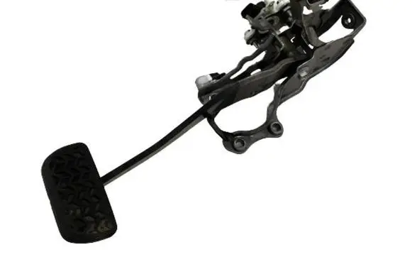 Toyota Yaris Brake pedal