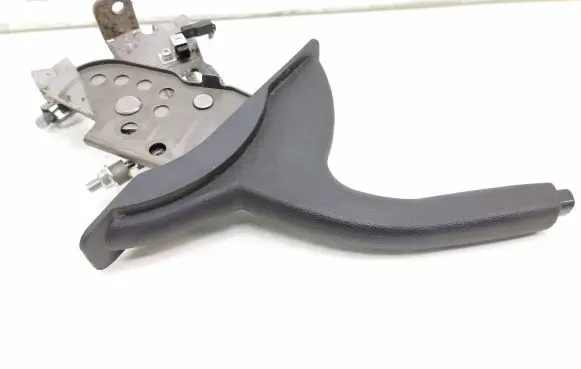 Handbrake/parking brake lever assembly