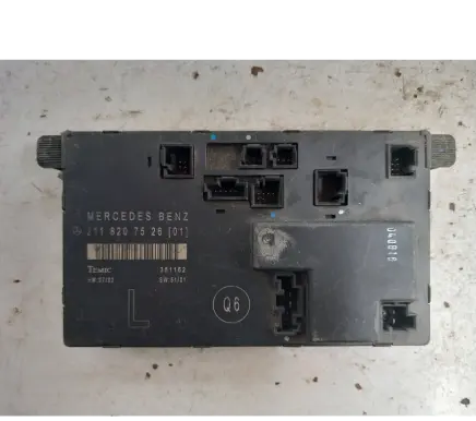 Mercedes-Benz E W211 Door control unit/module 2118207526