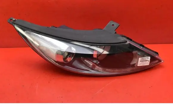 KIA Sportage Headlight/headlamp 921023U250