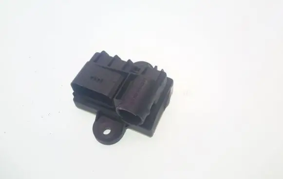 Mercedes-Benz Sprinter W906 Glow plug pre-heat relay A6519002303