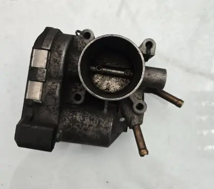 Volkswagen Polo III 6N 6N2 6NF Throttle body valve 030133062c