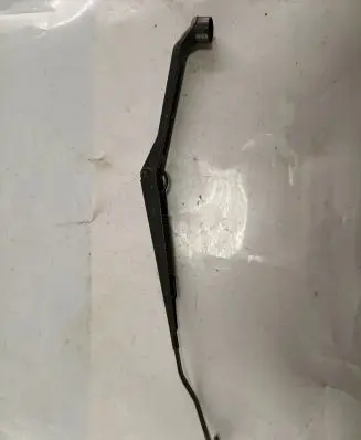 Suzuki Grand Vitara II Front wiper blade arm 1803