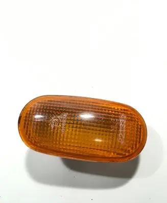 Mitsubishi L200 Front fender indicator light E4016534 P2133
