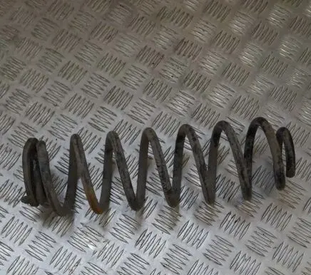 Volkswagen Touran I Rear coil spring