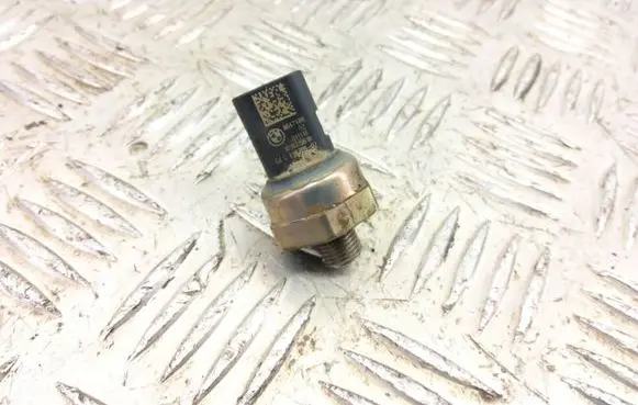 BMW X1 F48 F49 Oil pressure sensor 8647488
