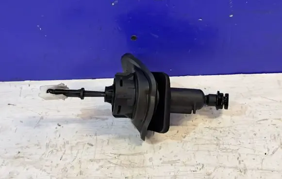 Clutch slave cylinder