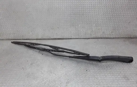 Mercedes-Benz C W203 Windshield/front glass wiper blade A2038200544