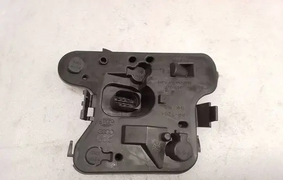 Audi A4 S4 B6 8E 8H Tail light bulb cover holder 8E5945258