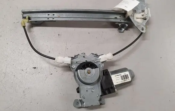 Nissan Qashqai Rear door window regulator with motor 402052A 2052 119767