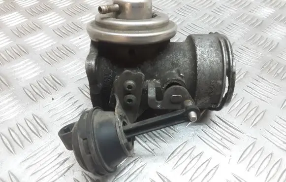 Skoda Octavia Mk2 (1Z) EGR valve 03G131501A
