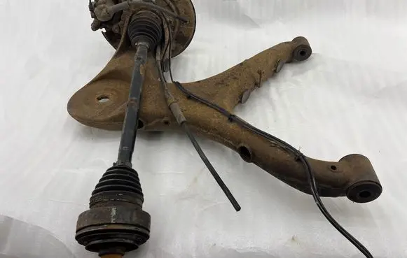 Mercedes-Benz Vito Viano W639 Rear wheel hub spindle/knuckle 1L09446