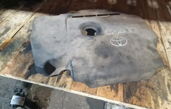 Toyota Verso Engine hood trim 