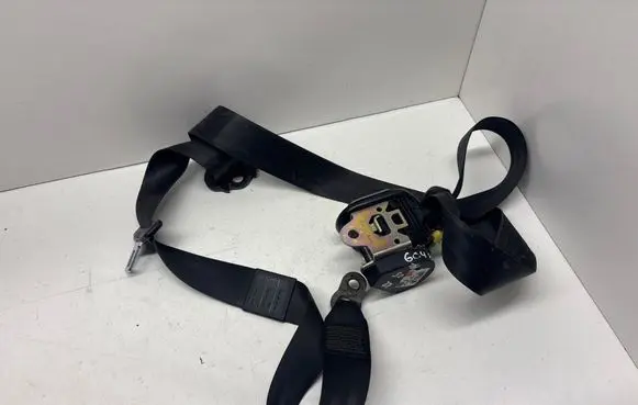 Audi A6 S6 C5 4B Front seatbelt 560585901