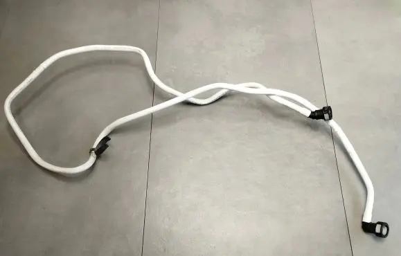 Skoda Octavia Mk4 Fuel line pipe