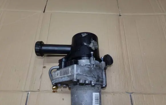 Peugeot 407 Power steering pump 9660983080