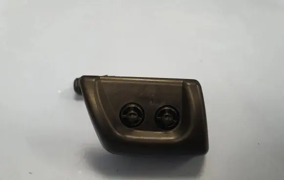 Land Rover Discovery 3 - LR3 Headlight washer spray nozzle DNJ000081