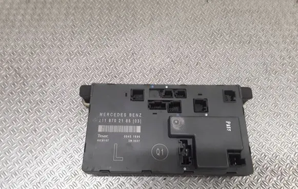 Mercedes-Benz E W211 Door control unit/module 2118702185
