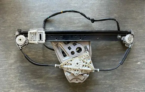 Mercedes-Benz S W220 Rear door window regulator with motor 2207300446 A2207300446