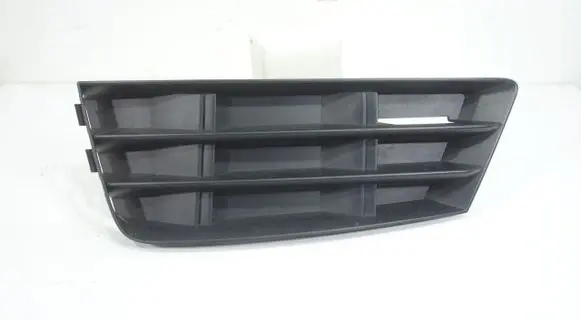 Audi A4 S4 B9 8W Front bumper lower grill 8W0807681B