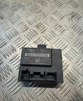 Audi Q7 4L Door control unit/module 4L0907290