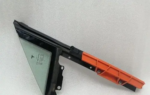Tesla Model S Front door window glass four-door 162812197A