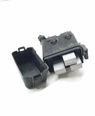 Toyota Auris 150 Fuse module 9008087019