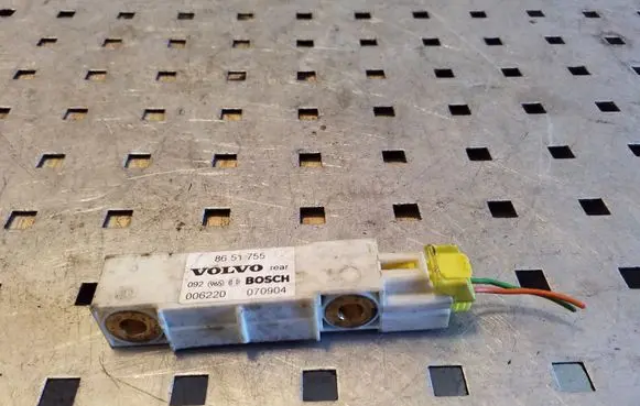 Volvo XC90 Airbag deployment crash/impact sensor 8651755