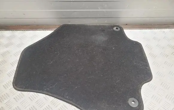 Chrysler Pacifica Front floor mat 5SN211X9AE
