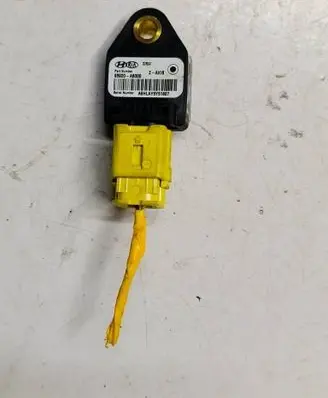 Hyundai i30 Airbag deployment crash/impact sensor 95920A6000 A6HLAY5Y51807