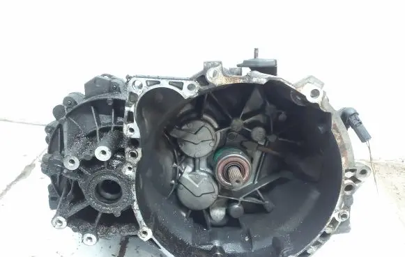 Mitsubishi Space Star Manual 5 speed gearbox 142M56L