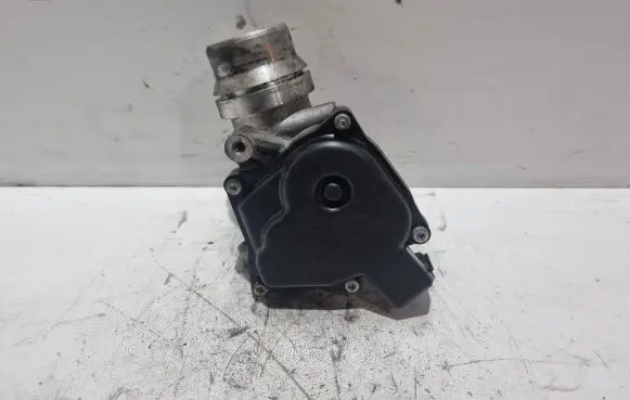 Mercedes-Benz A W176 EGR valve 161A09794R