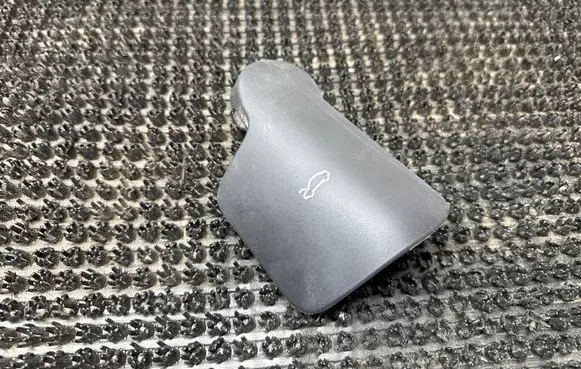 Audi Q5 SQ5 Engine bonnet (hood) release handle 8T1823533