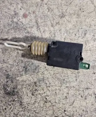 Audi A3 S3 8L Central locking motor 4B9962115 406204242