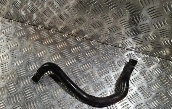 Audi A4 S4 B5 8D Engine coolant pipe/hose