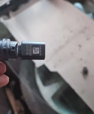 Volkswagen Golf VIII Camshaft position sensor 04L907601A