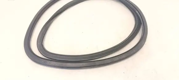 Audi Q3 8U Front door rubber seal 8U08313721