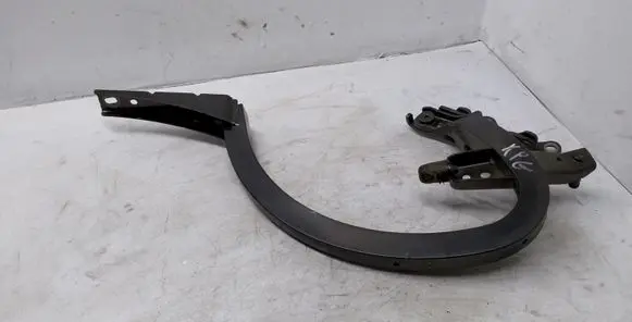 Audi A6 S6 C7 4G Tailgate/trunk/boot hinge 4G5827301B
