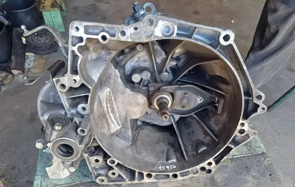 Peugeot Partner Manual 5 speed gearbox 9680886910 9644715380