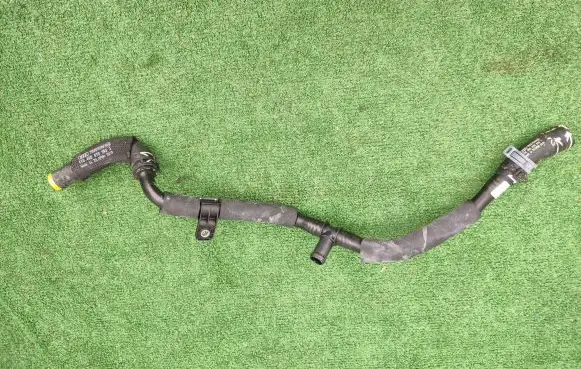 Audi e-tron Engine coolant pipe/hose 4KE819885B