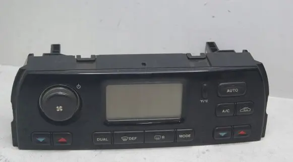 Jaguar XJ X350 Climate control unit 2W9318C612AD