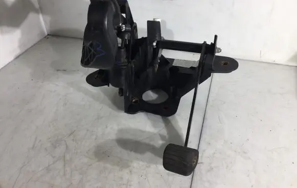 Renault Master III Pedal assembly 8200672242 071103 8200672371