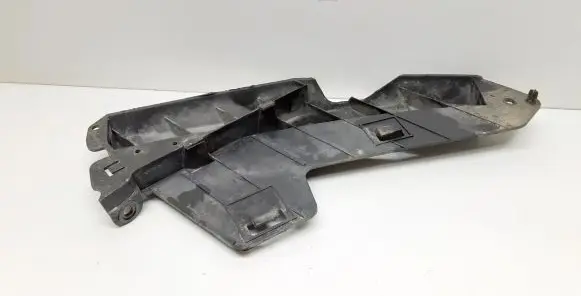 Volvo V70 Front bumper mounting bracket 30796387