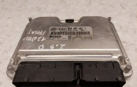 Skoda Superb B5 (3U) Engine control unit/module 8E0907401T 0281011444