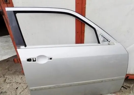 Dodge Magnum Front door