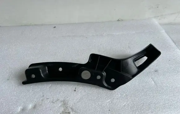 Mercedes-Benz GLC X253 C253 Front bumper mounting bracket A2538857700