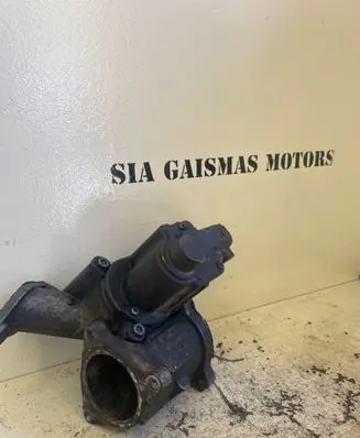 Volkswagen Caddy EGR valve 03G129637A